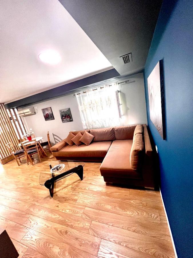 Genta Apartment "21 Dhjetori" Tirana Bagian luar foto